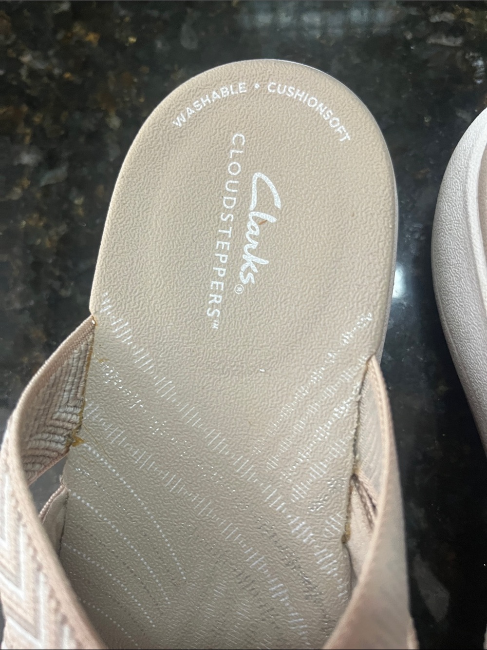 Clarks Cloudsteppers Women's Taupe Crossband Slide Sandals - Picture 5 of 8